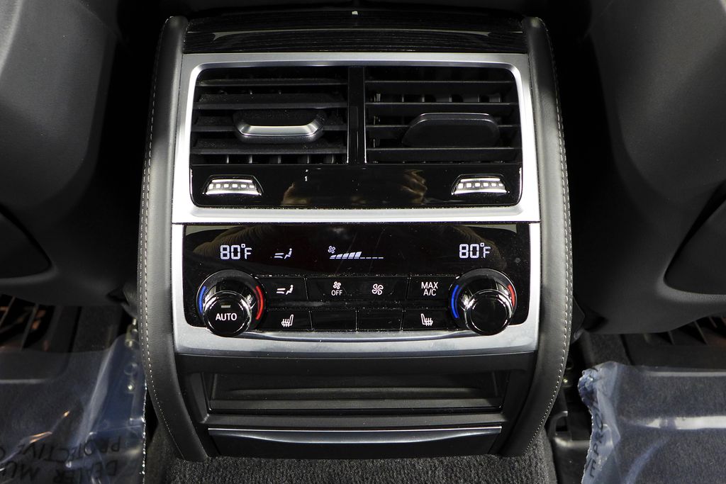 Thumbnail: 2021 BMW 7 Series - 23