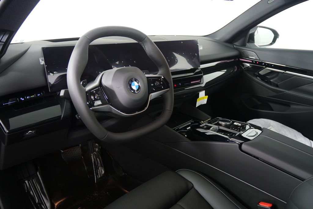 2026 BMW 5 Series 530i 12