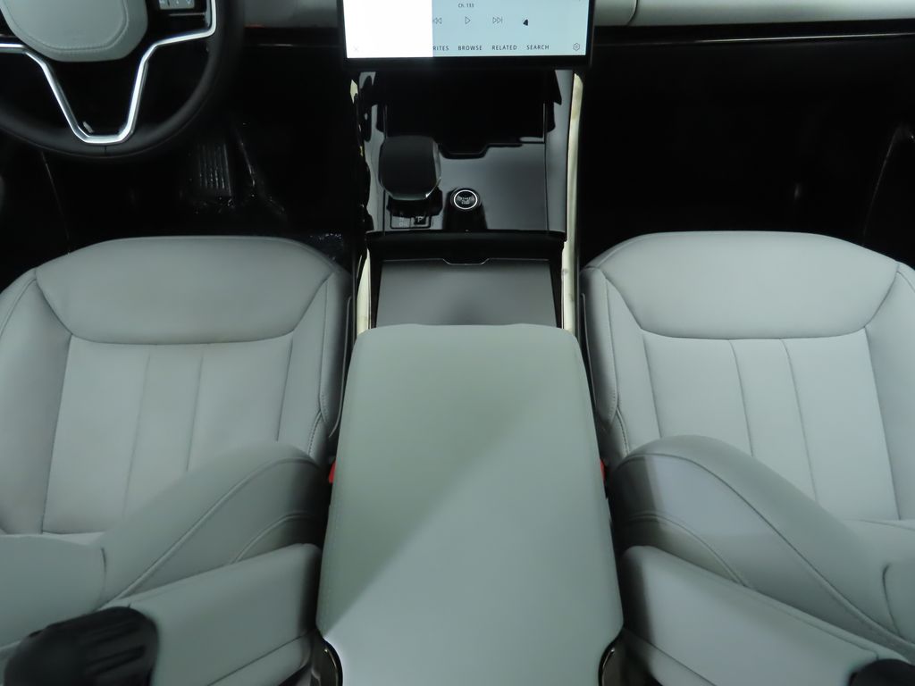 Thumbnail: 2025 Land Rover Range Rover Sport - 18