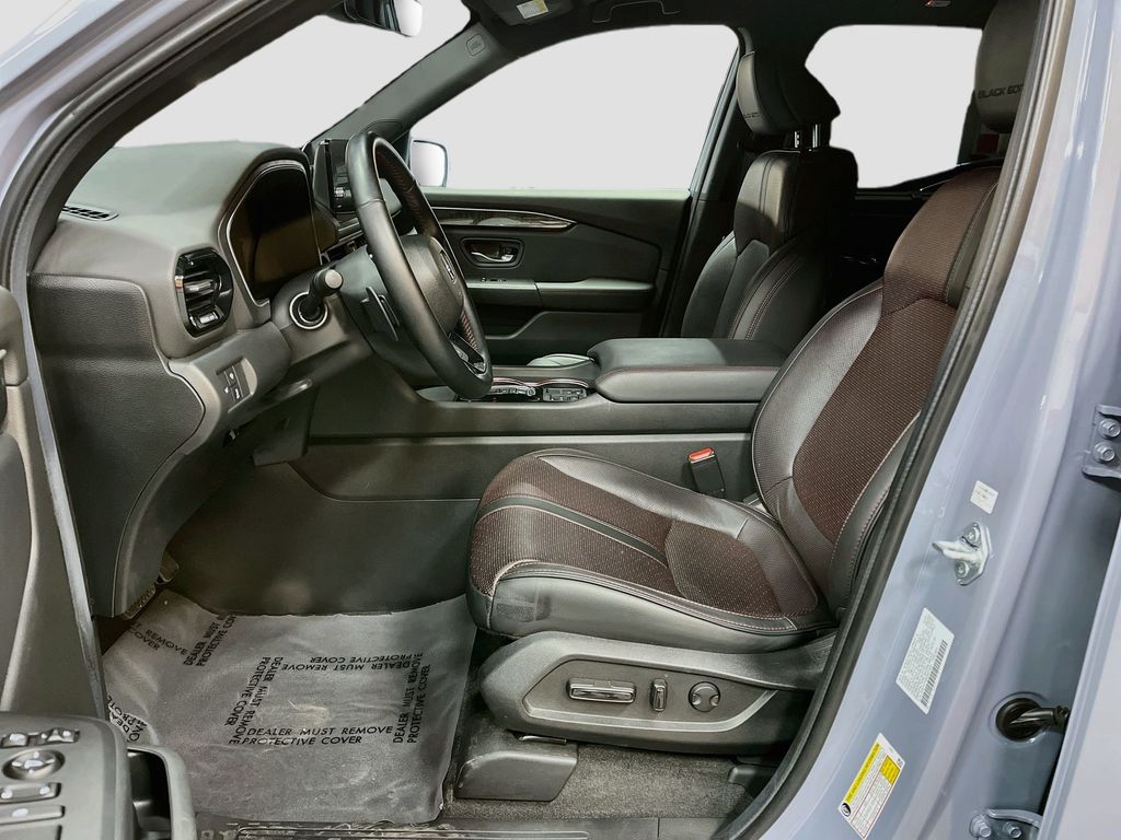 Used 2025 Gray Honda Black Edition image 22