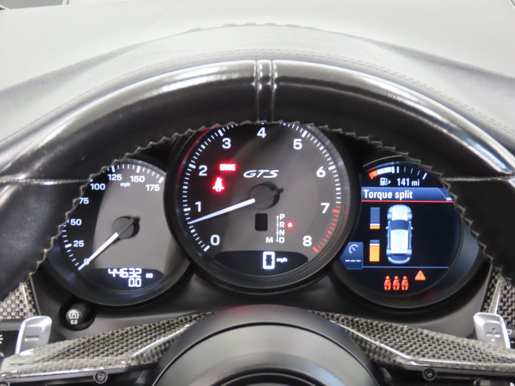 Thumbnail: 2022 Porsche Macan - 17