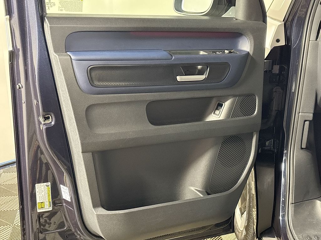 2025 Volkswagen ID. Buzz Pro S Plus