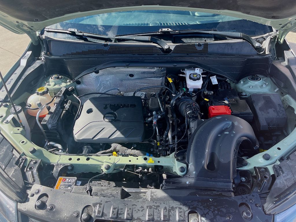 Used 2025 Green Chevrolet ACTIV image 30
