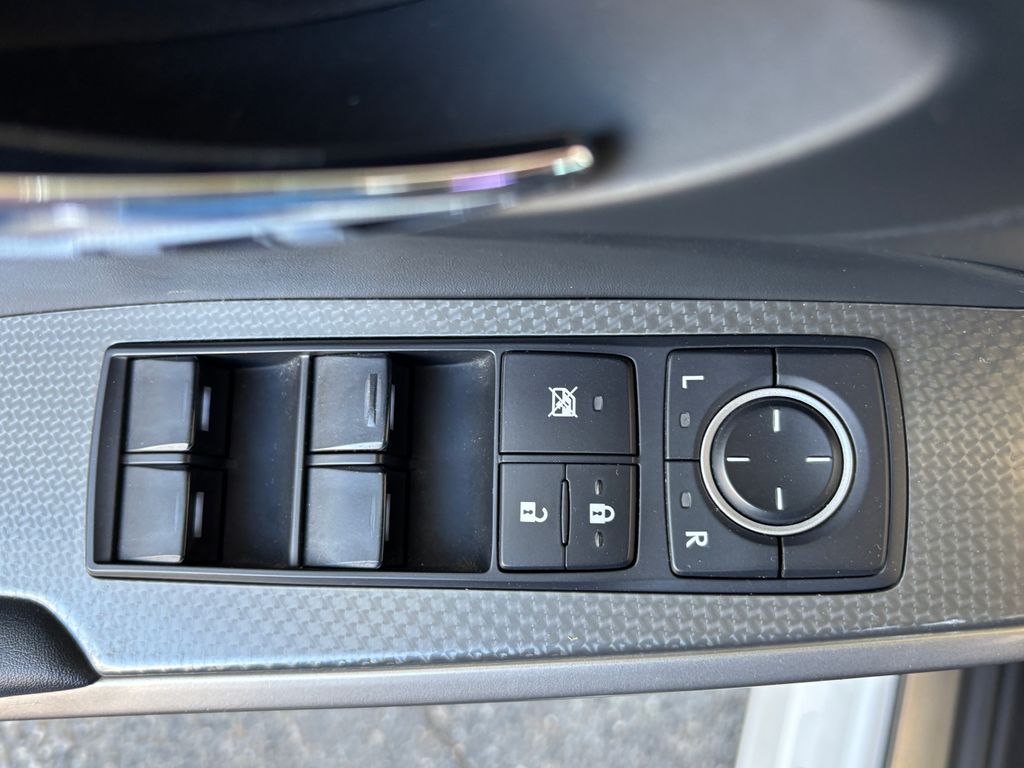 Thumbnail: 2016 Lexus IS - 26