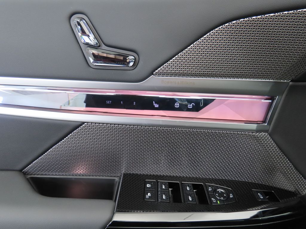 Thumbnail: 2026 BMW 7 Series - 22