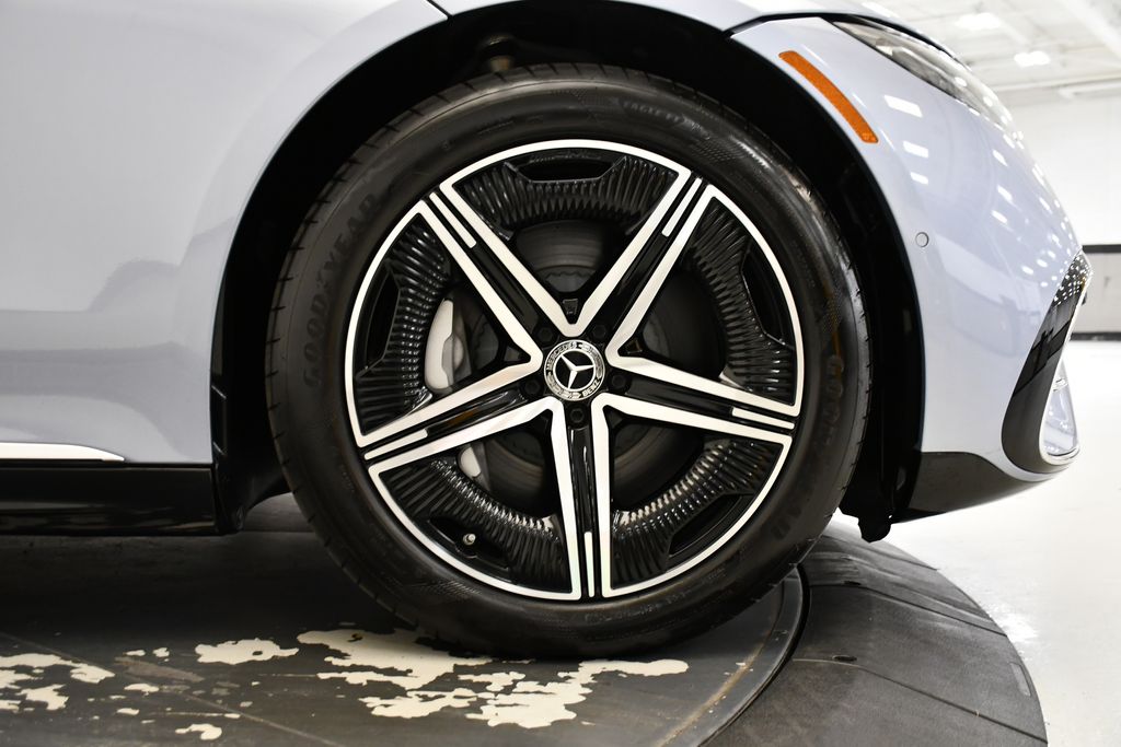 Thumbnail: 2023 Mercedes-Benz EQS - 15