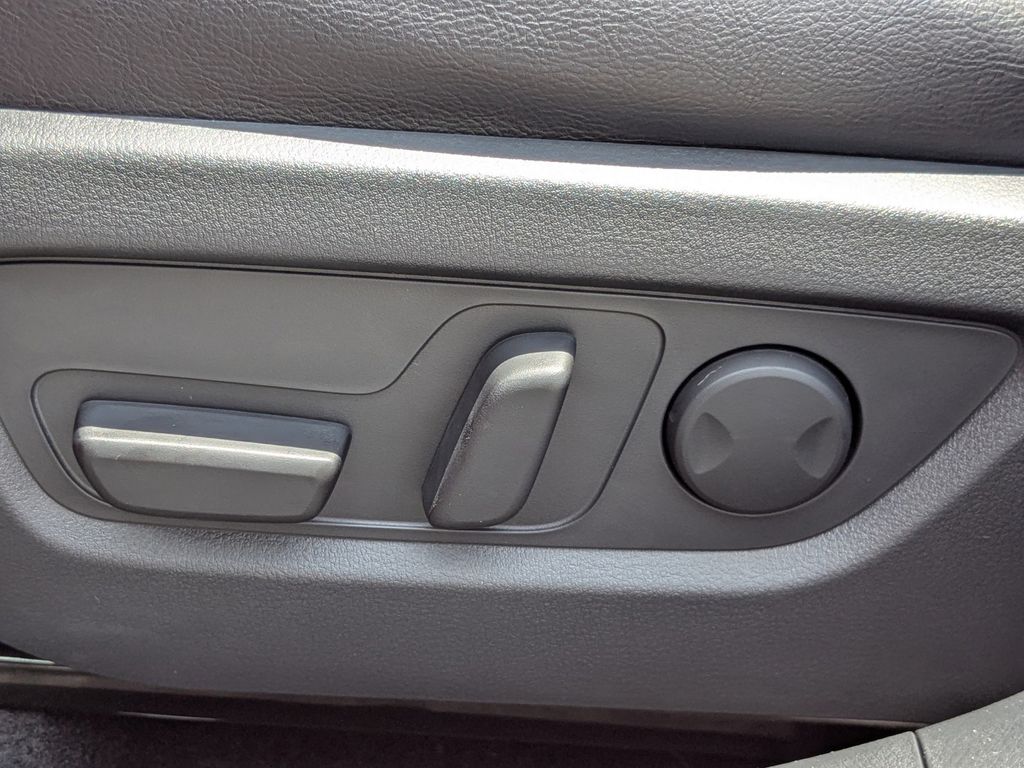 2025 Mazda CX-50 Hybrid Preferred Package