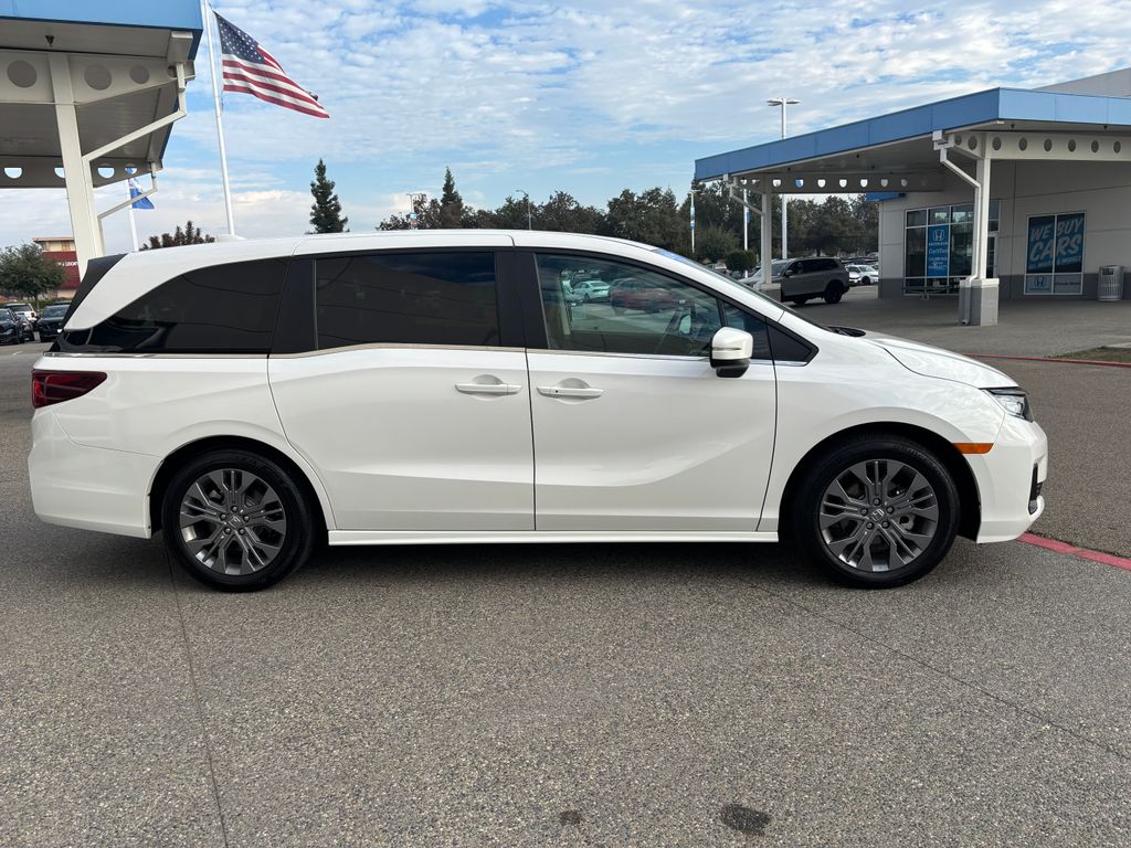 Thumbnail: 2025 Honda Odyssey - 4