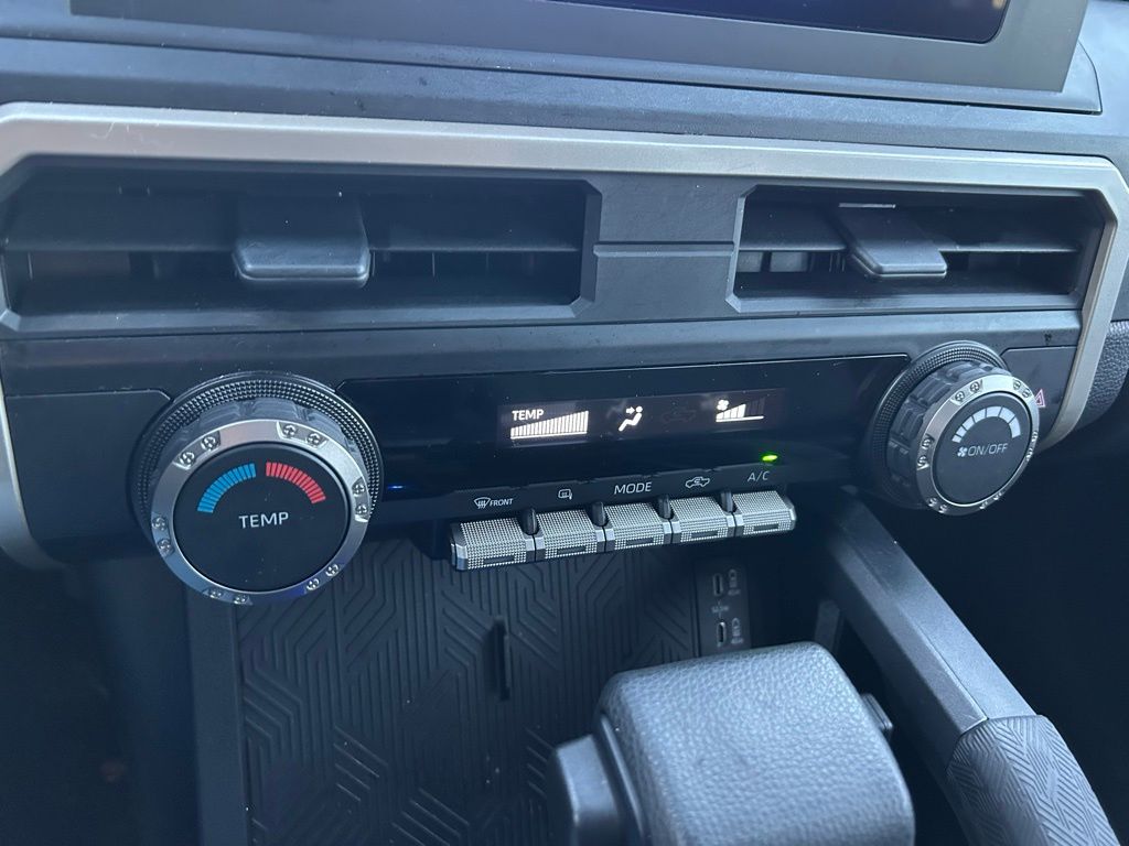 Thumbnail: 2025 Toyota Tacoma - 25