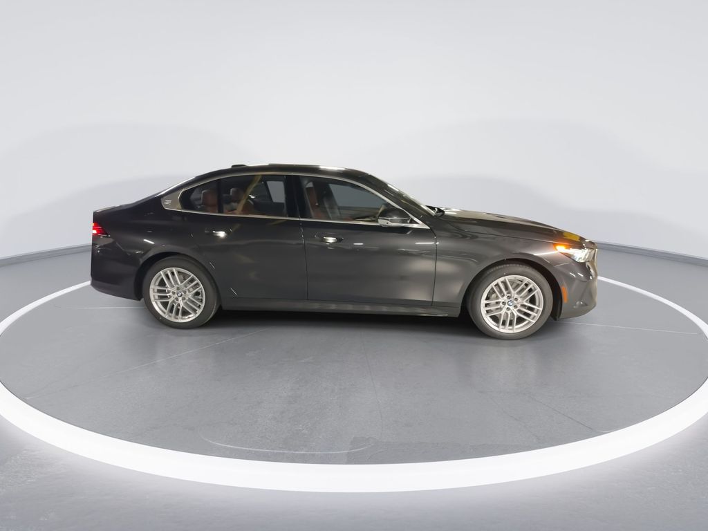 2025 BMW 5 Series 530i xDrive 9