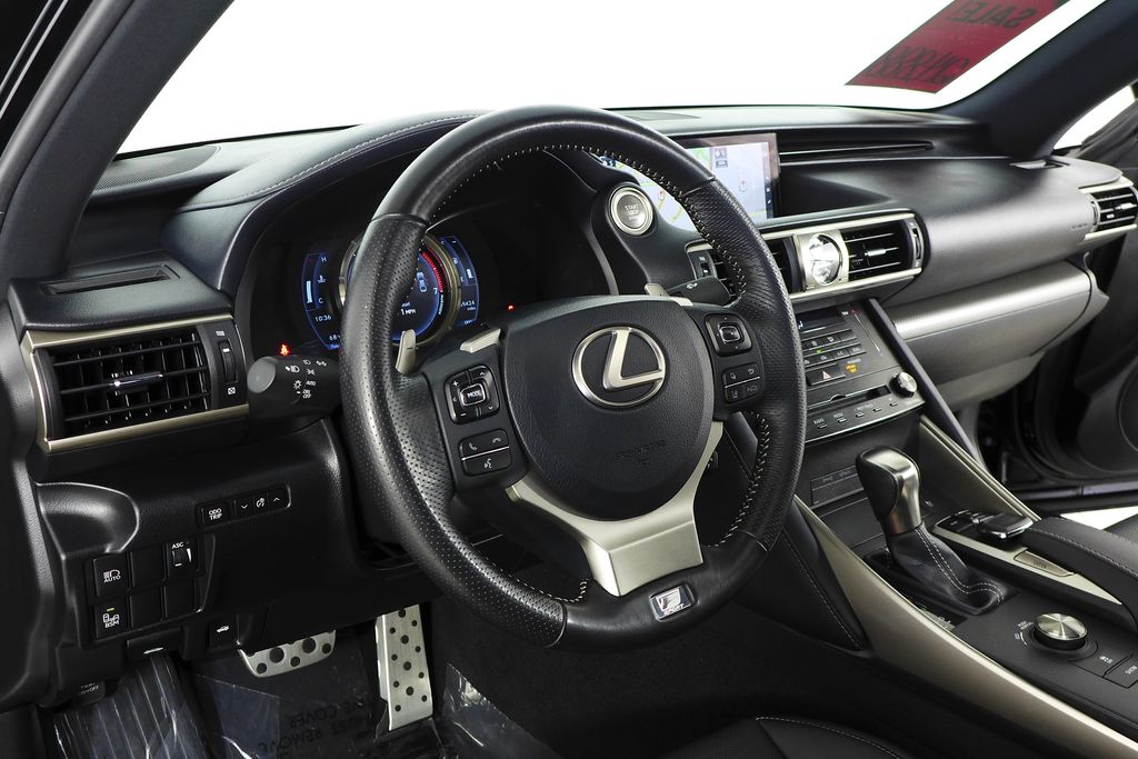 2017 Lexus IS 200t 32