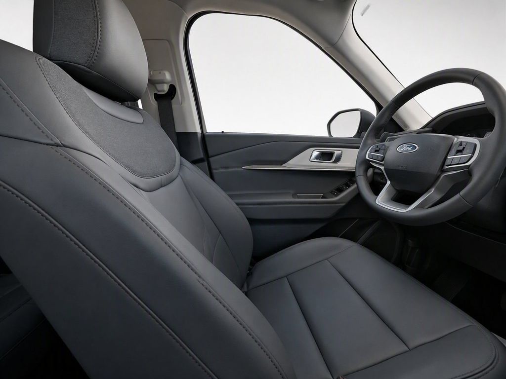 New 2026 Star White Metallic Tri-Coat Ford Active image 12