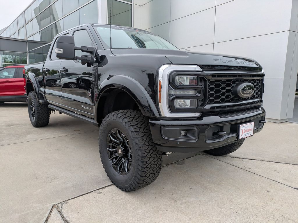 2026 Ford F-250 Super Duty Black Widow