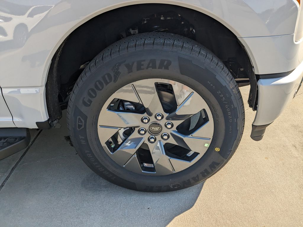 2025 Ford F-150 Lightning Lariat