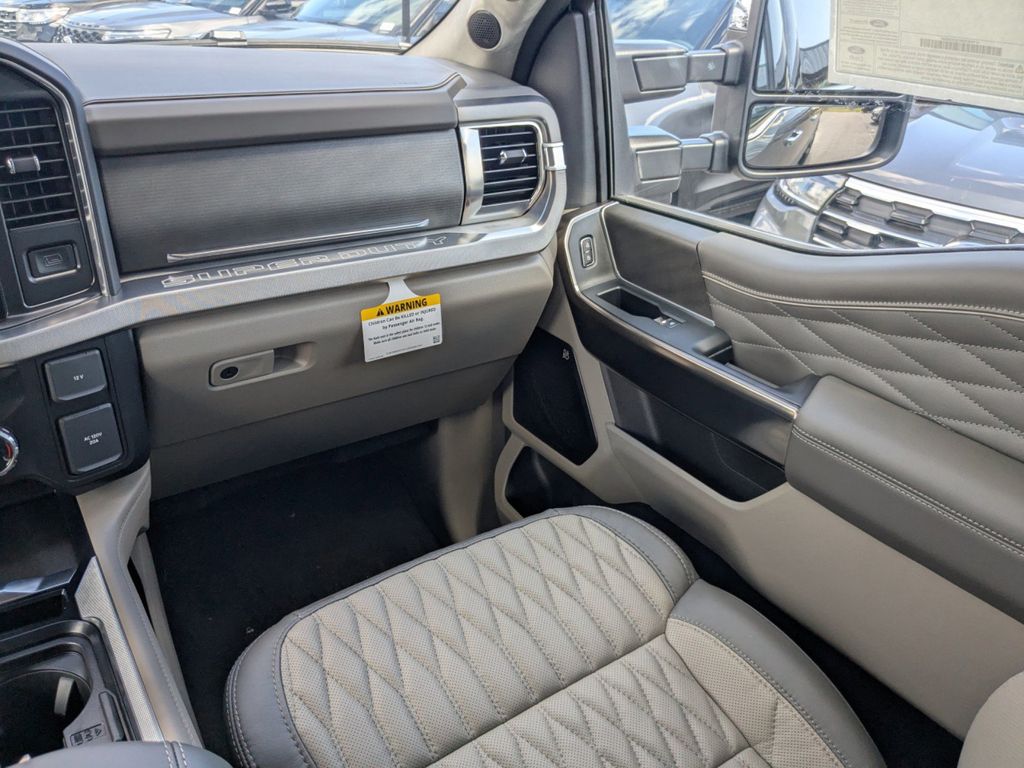 2025 Ford F-250 Platinum