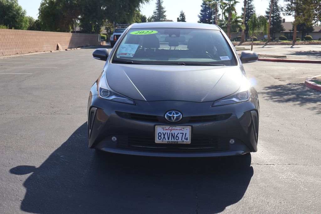 2022 Toyota Prius XLE 2