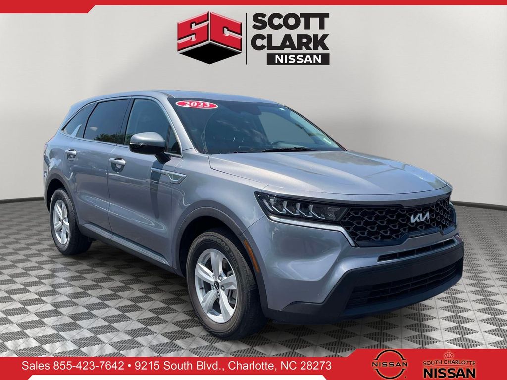 Everlasting Silver 2023 Kia Sorento SUV / Crossover Front-Wheel Drive 8-Speed Automatic