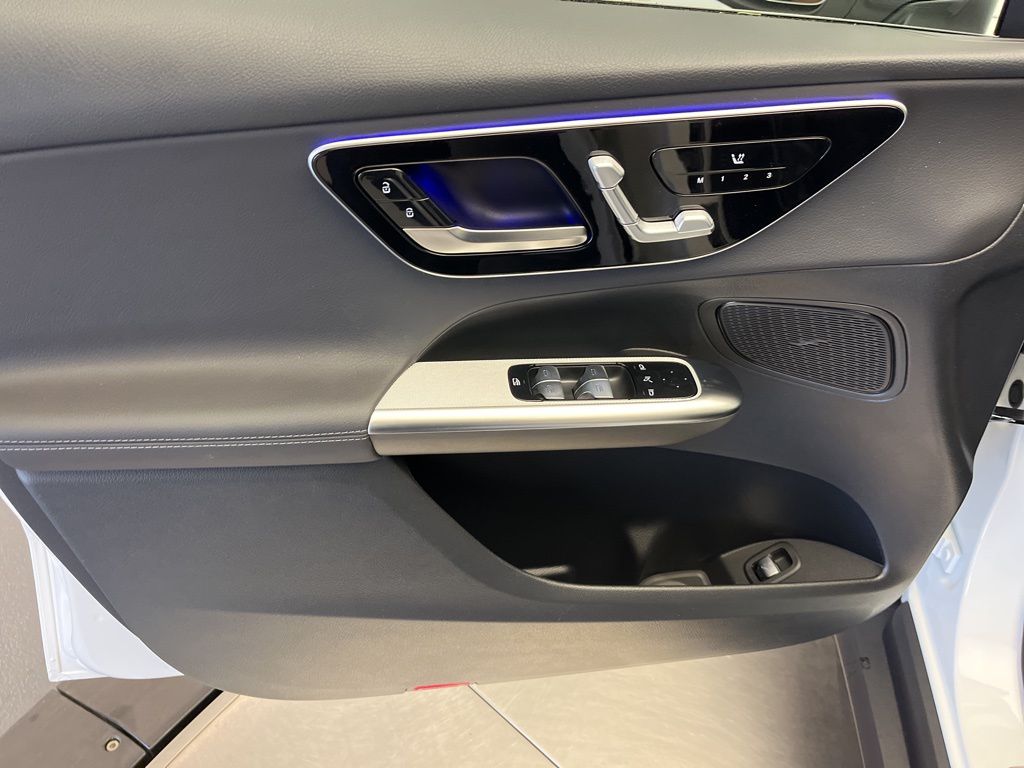 Thumbnail: 2026 Mercedes-Benz GLC - 11