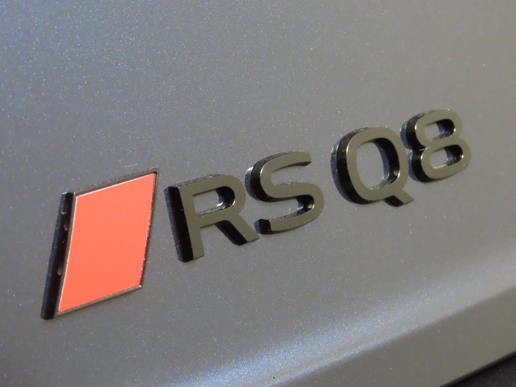 Thumbnail: 2026 Audi RS Q8 - 9