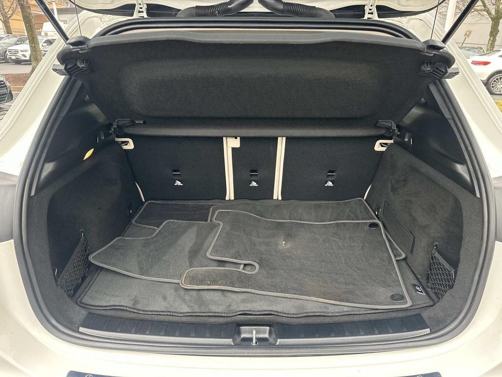 Thumbnail: 2022 Mercedes-Benz GLA - 24