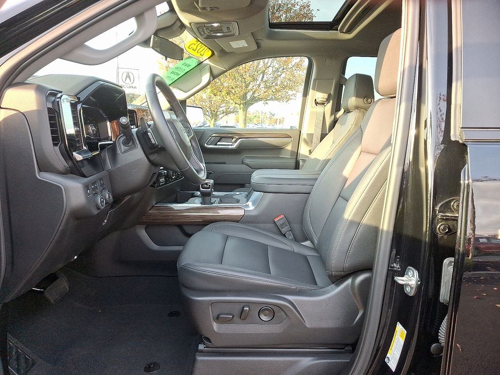 Thumbnail: 2025 Chevrolet Silverado 1500 - 14