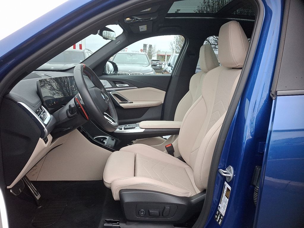 Thumbnail: 2025 BMW X1 - 14