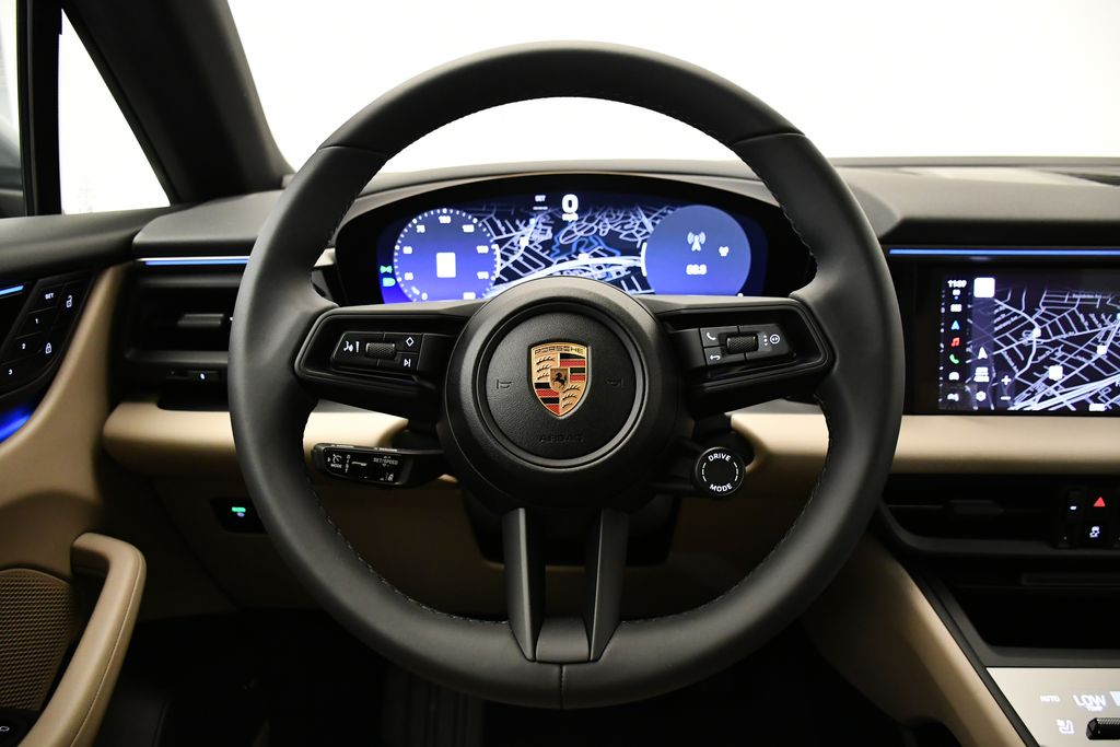 Thumbnail: 2025 Porsche Macan - 25
