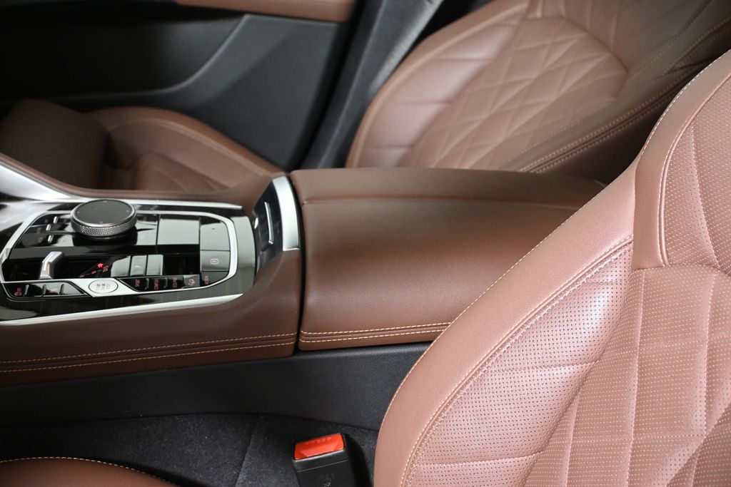 Thumbnail: 2024 BMW X6 - 25