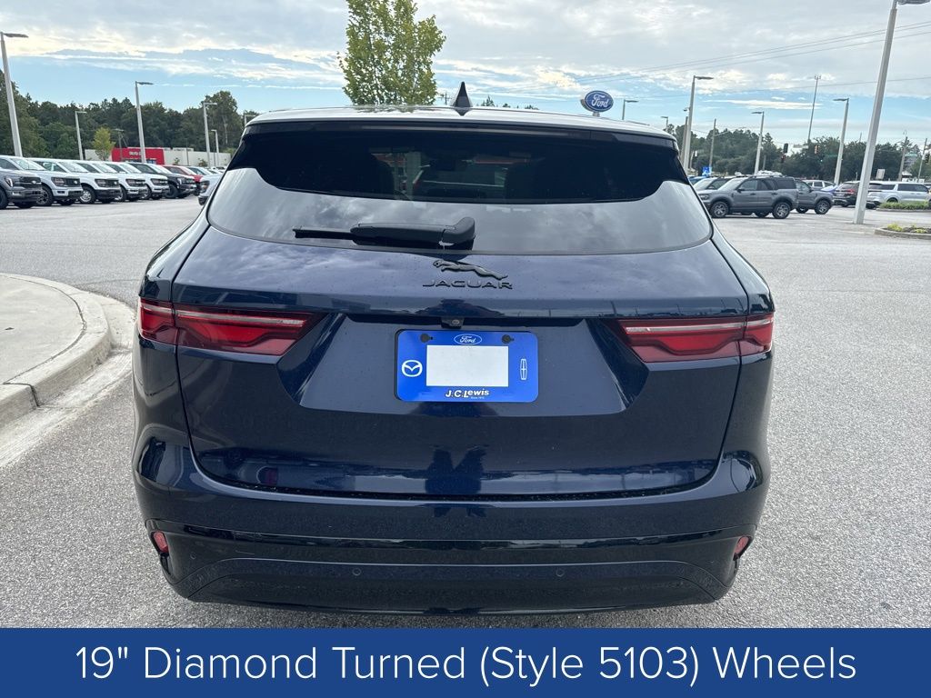 2024 Jaguar F-PACE P250 R-Dynamic S