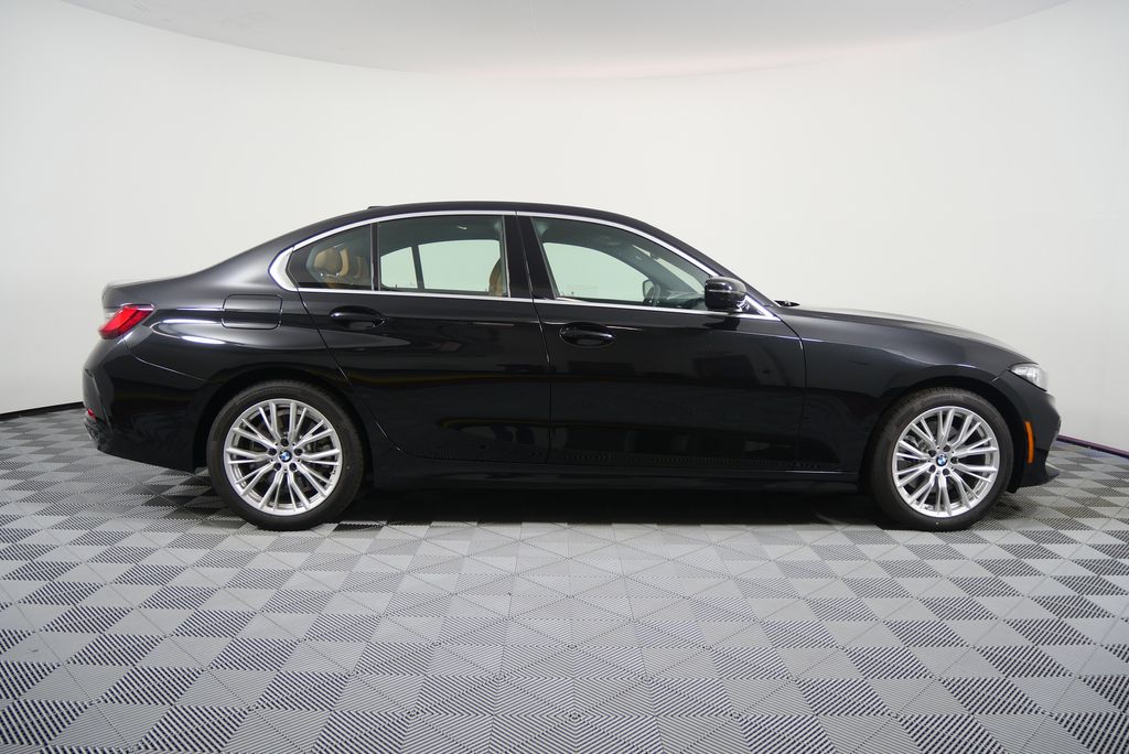 Thumbnail: 2024 BMW 3 Series - 2