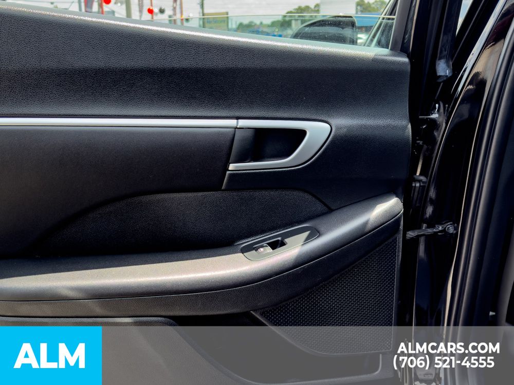 Used 2024 Black Hyundai SEL image 14