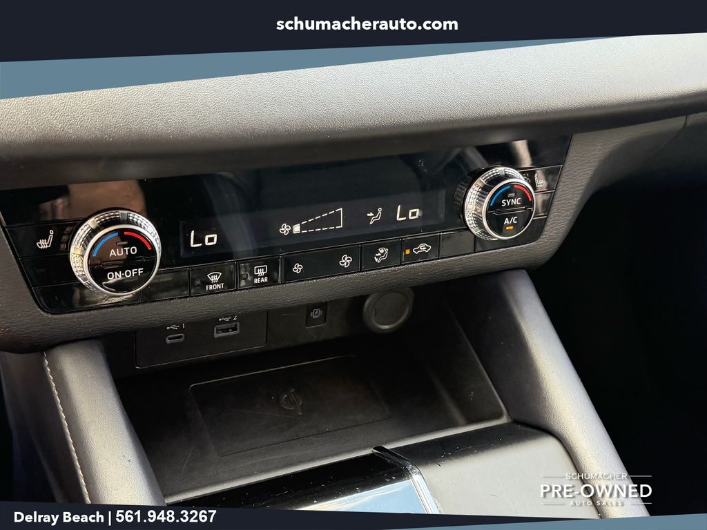 used 2024 Mitsubishi Outlander car, priced at $23,598