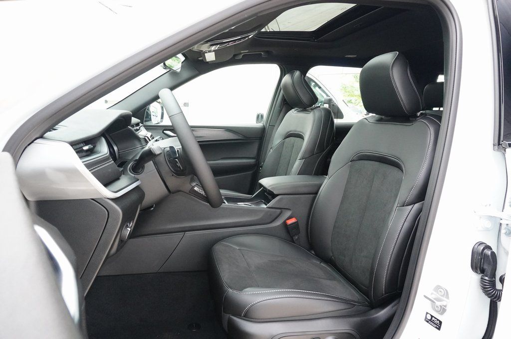 New Car 2025 Jeep Grand Cherokee L  Altitude X For Sale Under $50,000 In Weatherford, Texas