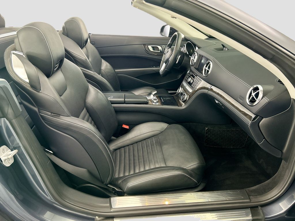 Thumbnail: 2015 Mercedes-Benz SL-Class - 18