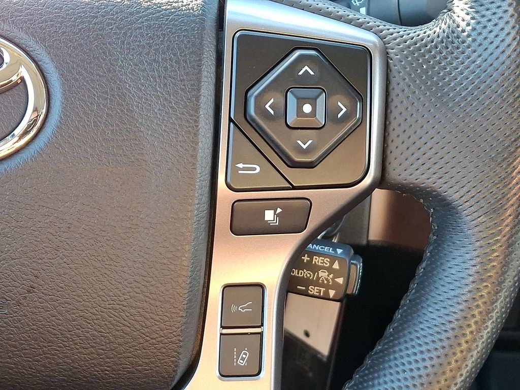 Thumbnail: 2022 Toyota Tacoma - 22