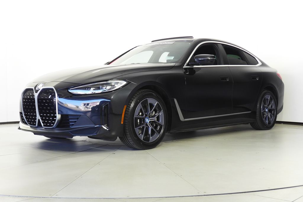 Thumbnail: 2023 BMW i4 - 2