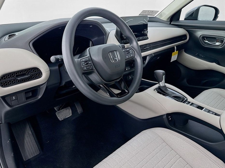 Used Car 2025 Honda Hr-v  Lx For Sale Under $30,000 In Austin, Texas