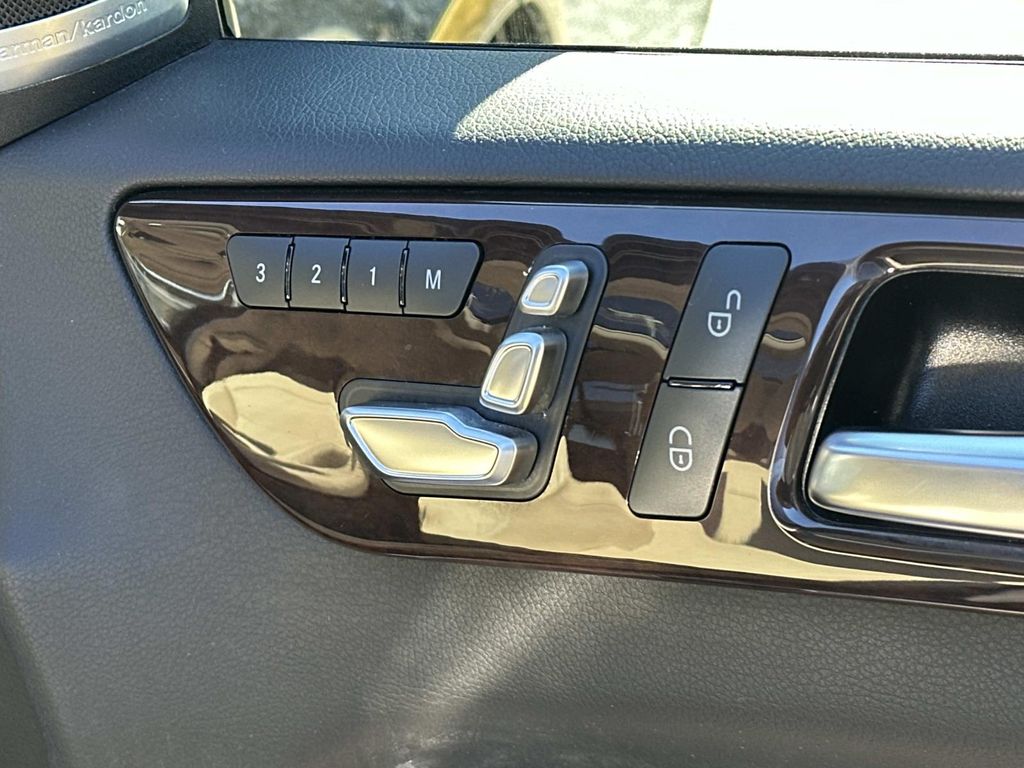 Thumbnail: 2018 Mercedes-Benz GLS - 20