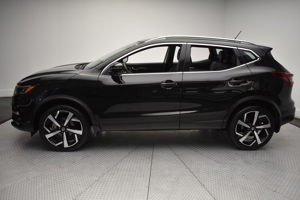 2022 Nissan Rogue Sport SL 8