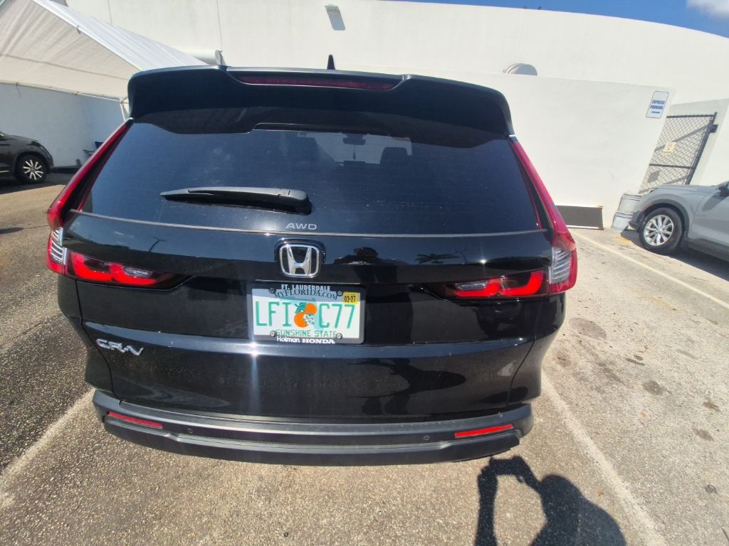 View vehicle photo 5