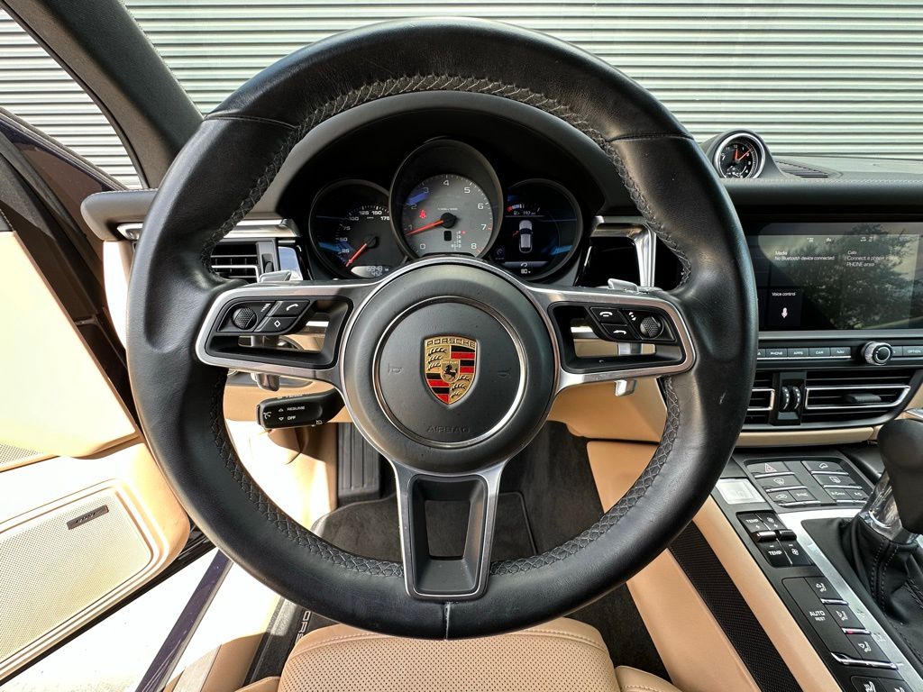 Thumbnail: 2021 Porsche Macan - 15
