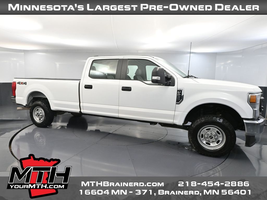 Oxford White 2022 Ford F-250 Super Duty XL Crew Cab 4WD Pickup Truck Four-Wheel Drive 6-Speed Automatic