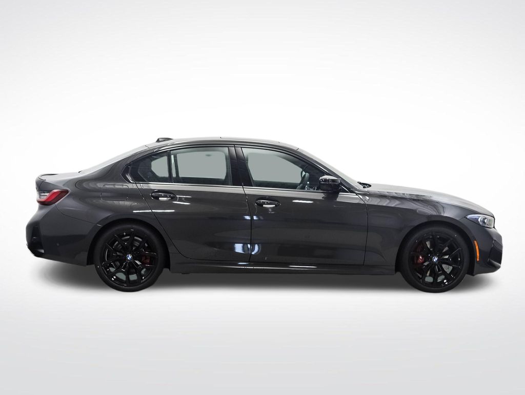 Thumbnail: 2026 BMW 3 Series - 6