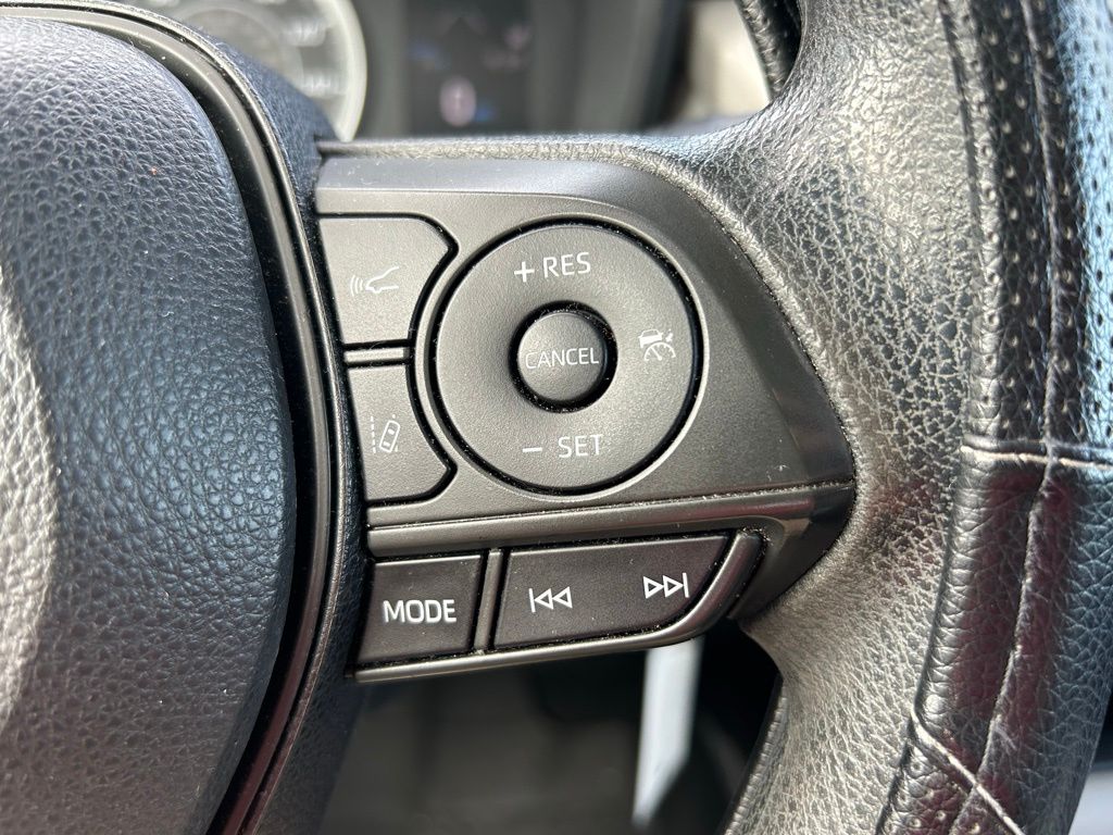 Thumbnail: 2021 Toyota Corolla - 22