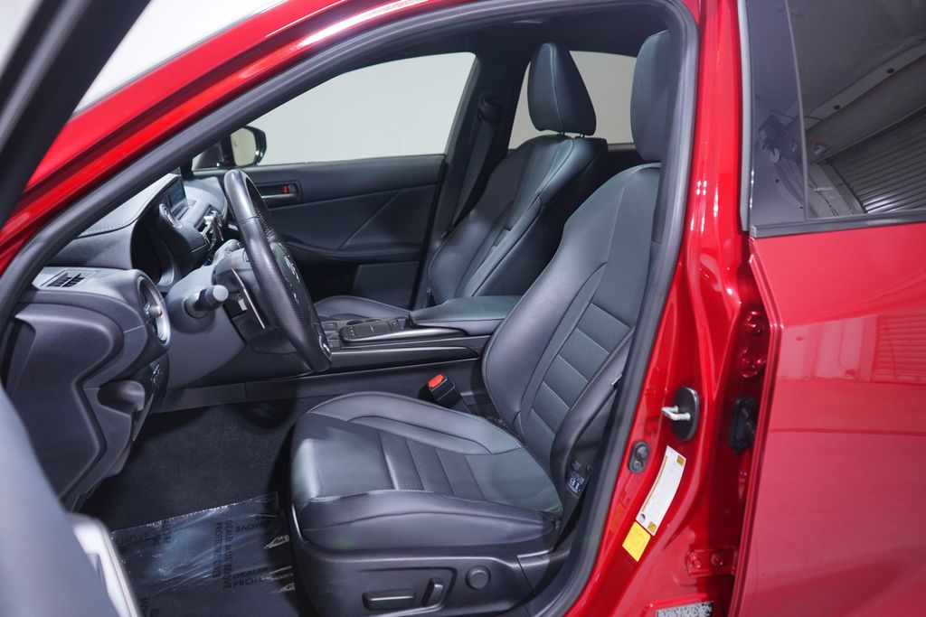 Thumbnail: 2022 Lexus IS - 7