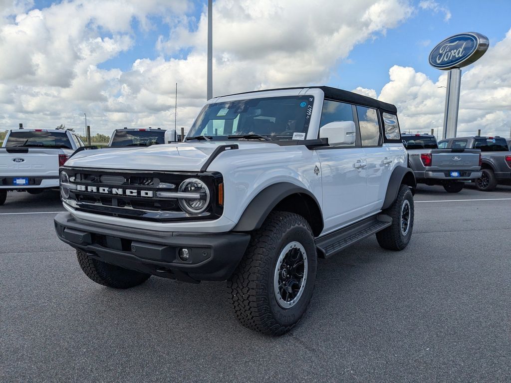 2025 Ford Bronco Outer Banks