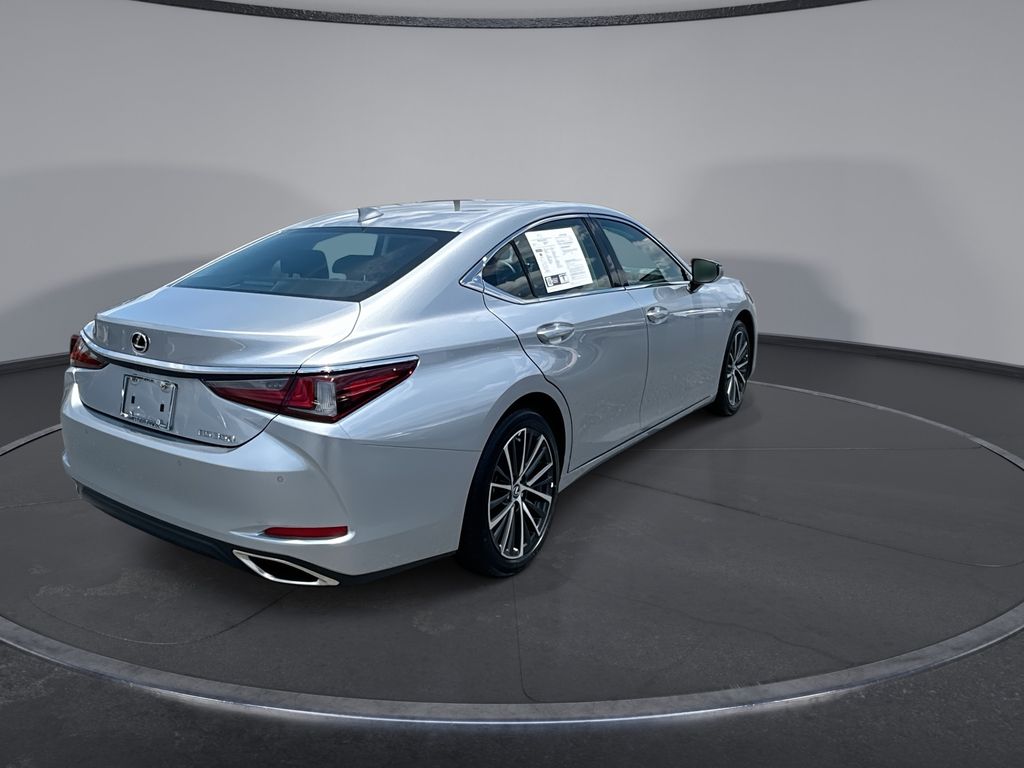 Thumbnail: 2025 Lexus ES - 11