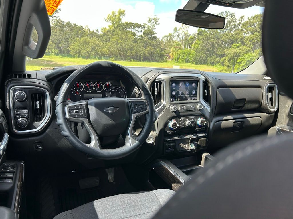 Thumbnail: 2022 Chevrolet Silverado 1500 - 12