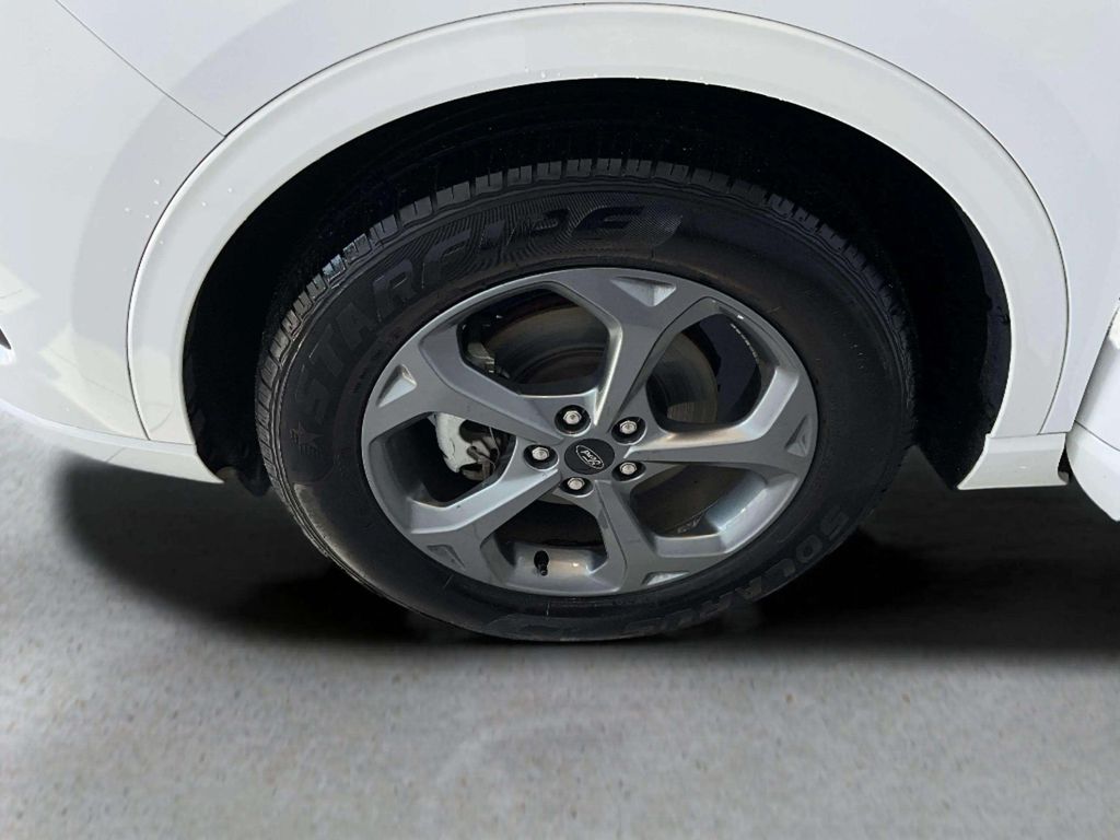 Certified Used 2023 Oxford White Ford ST-Line image 30