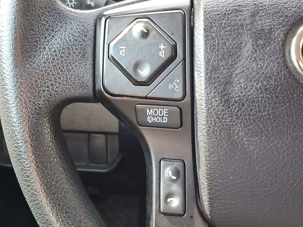 2022 Toyota Tacoma SR 20